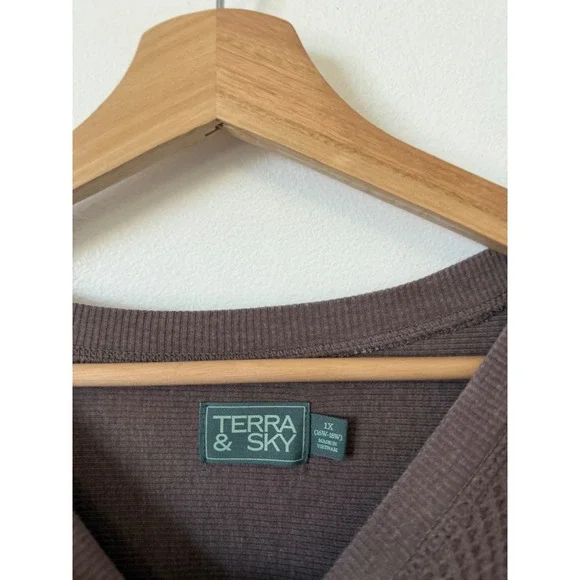 Terra & Sky Women's Waffle Knit Long Sleeve Shirt – Brown – Size 1X - Picture 3 of 4